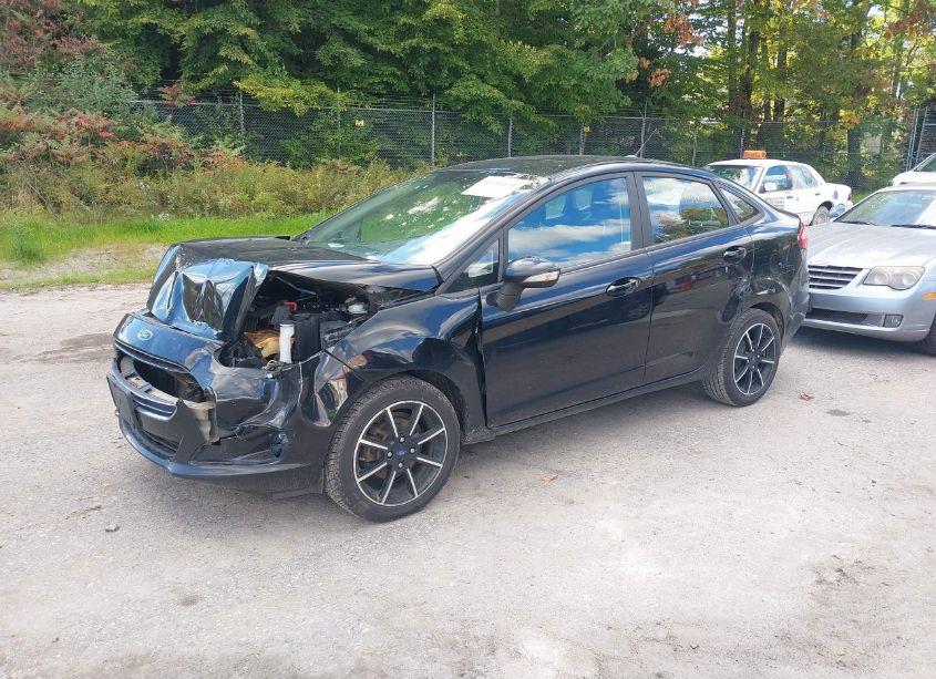 Photo 2 of 2017 Ford Fiesta SE (VIN 3FADP4BJ6HM165494)