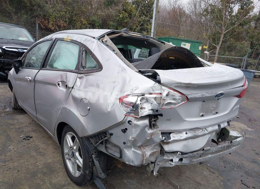 Photo 3 of 2019 Ford Fiesta SE (VIN 3FADP4BJ6KM112818)