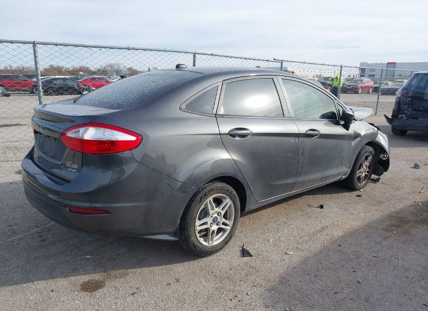 Photo 4 of 2019 Ford Fiesta SE (VIN 3FADP4BJ6KM118005)