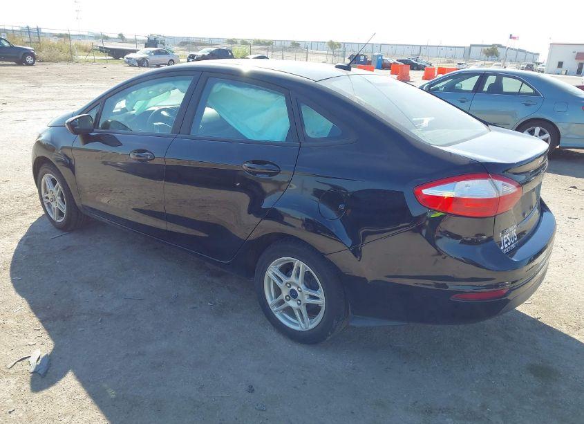 Photo 3 of 2019 Ford Fiesta SE (VIN 3FADP4BJ6KM127190)