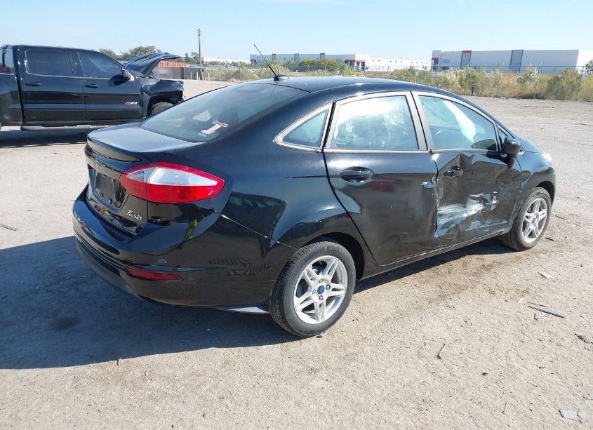 Photo 4 of 2019 Ford Fiesta SE (VIN 3FADP4BJ6KM127190)