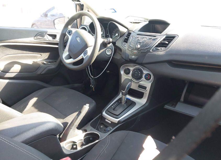 Photo 5 of 2019 Ford Fiesta SE (VIN 3FADP4BJ6KM127190)