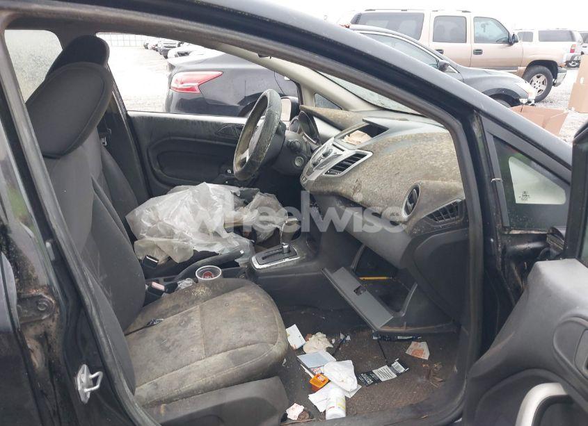 Photo 5 of 2011 Ford Fiesta SE (VIN 3FADP4BJ7BM216153)