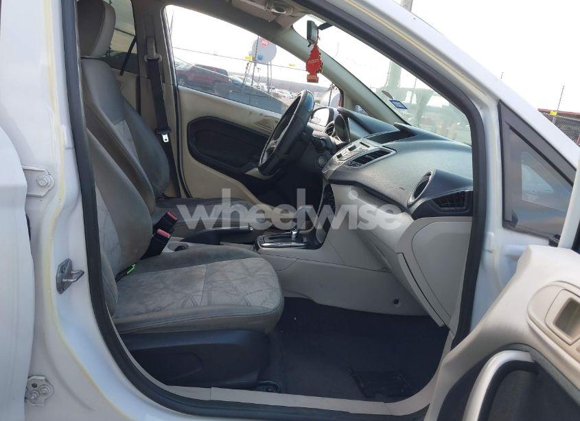 Photo 5 of 2011 Ford Fiesta SE (VIN 3FADP4BJ7BM239061)