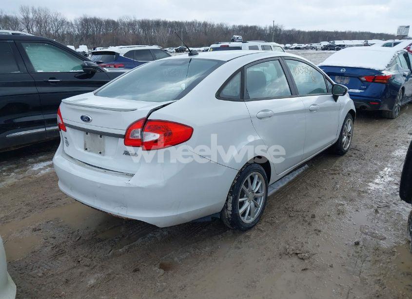 Photo 4 of 2013 Ford Fiesta SE (VIN 3FADP4BJ7DM176210)