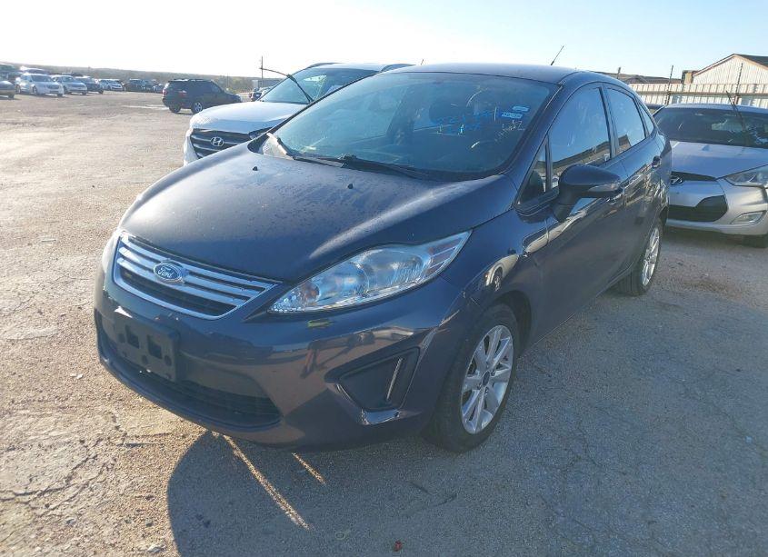 Photo 2 of 2013 Ford Fiesta SE (VIN 3FADP4BJ7DM213689)