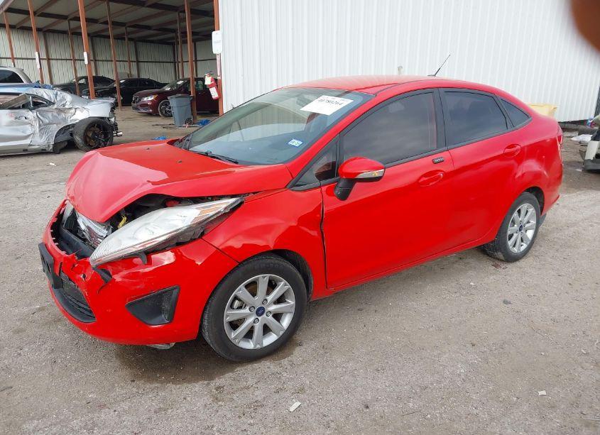 Photo 2 of 2013 Ford Fiesta SE (VIN 3FADP4BJ7DM214437)