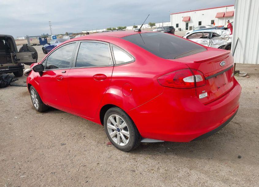 Photo 3 of 2013 Ford Fiesta SE (VIN 3FADP4BJ7DM214437)