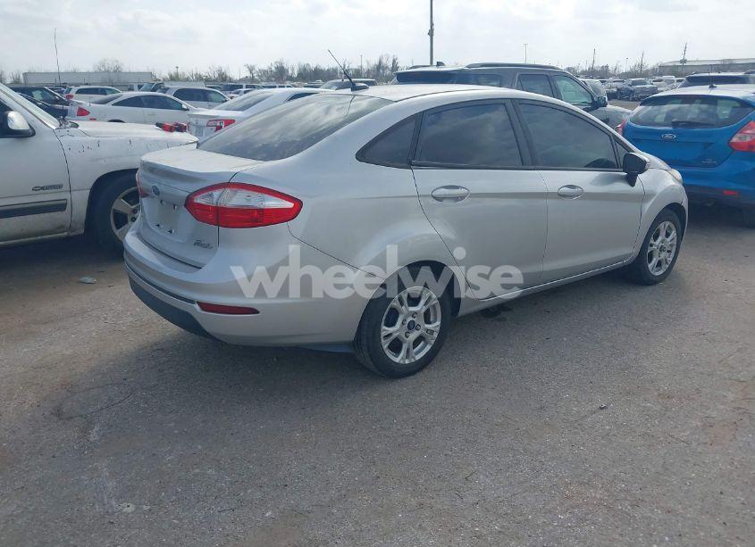 Photo 4 of 2014 Ford Fiesta SE (VIN 3FADP4BJ7EM203066)