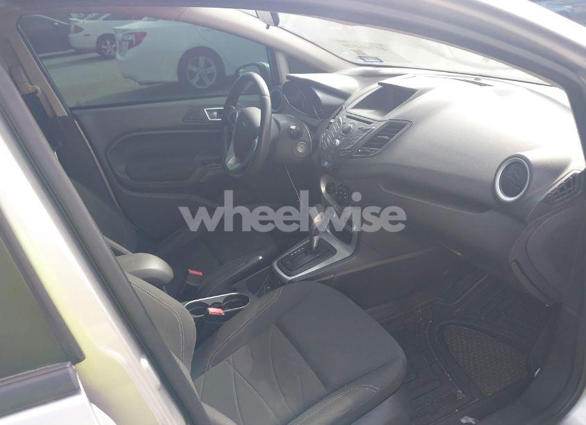 Photo 5 of 2014 Ford Fiesta SE (VIN 3FADP4BJ7EM203066)