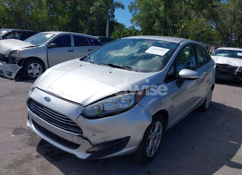 Photo 2 of 2014 Ford Fiesta SE (VIN 3FADP4BJ7EM219848)