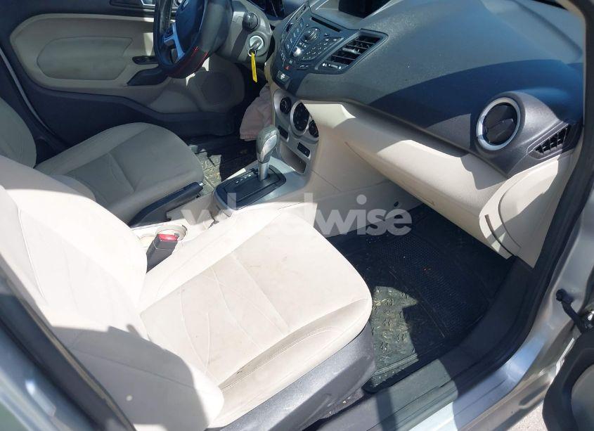 Photo 5 of 2014 Ford Fiesta SE (VIN 3FADP4BJ7EM219848)