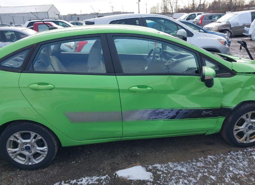 Photo 13 of 2015 Ford Fiesta SE (VIN 3FADP4BJ7FM141315)