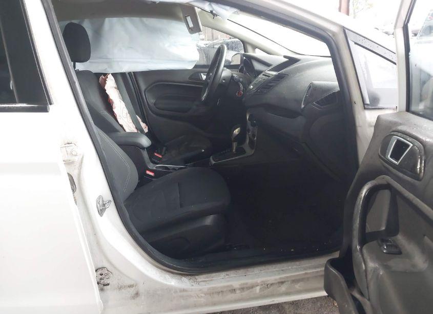 Photo 5 of 2016 Ford Fiesta SE (VIN 3FADP4BJ7GM141428)