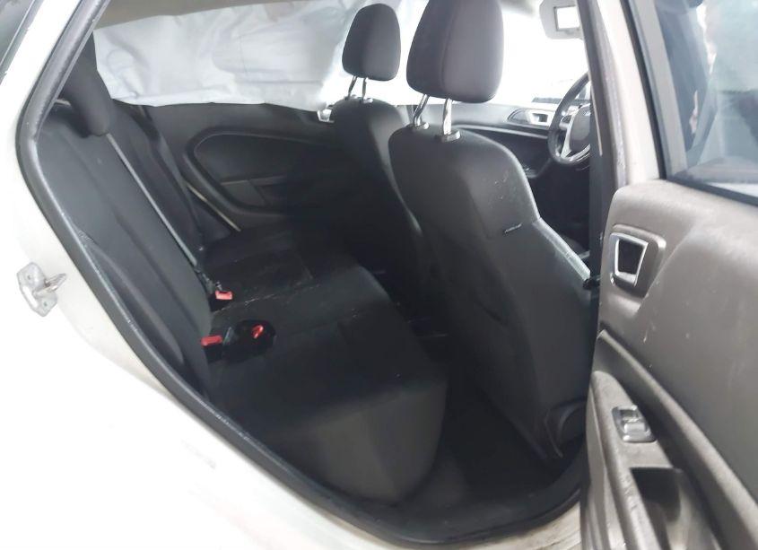 Photo 8 of 2016 Ford Fiesta SE (VIN 3FADP4BJ7GM141428)