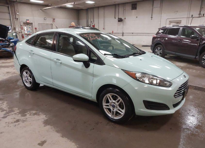2017 Ford Fiesta SE (VIN 3FADP4BJ7HM171210) main photo