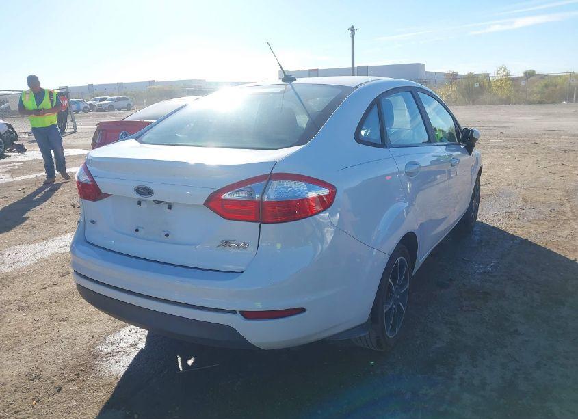 Photo 4 of 2019 Ford Fiesta SE (VIN 3FADP4BJ7KM110219)