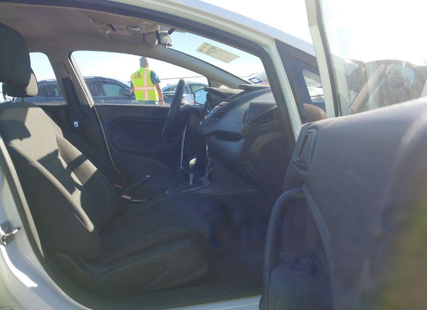 Photo 5 of 2019 Ford Fiesta SE (VIN 3FADP4BJ7KM110219)