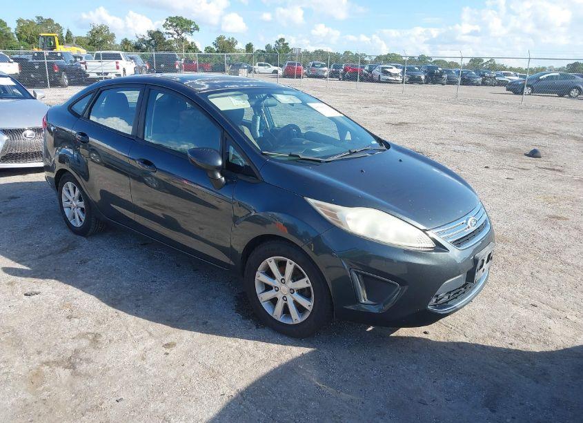 2011 Ford Fiesta SE (VIN 3FADP4BJ8BM218896) main photo