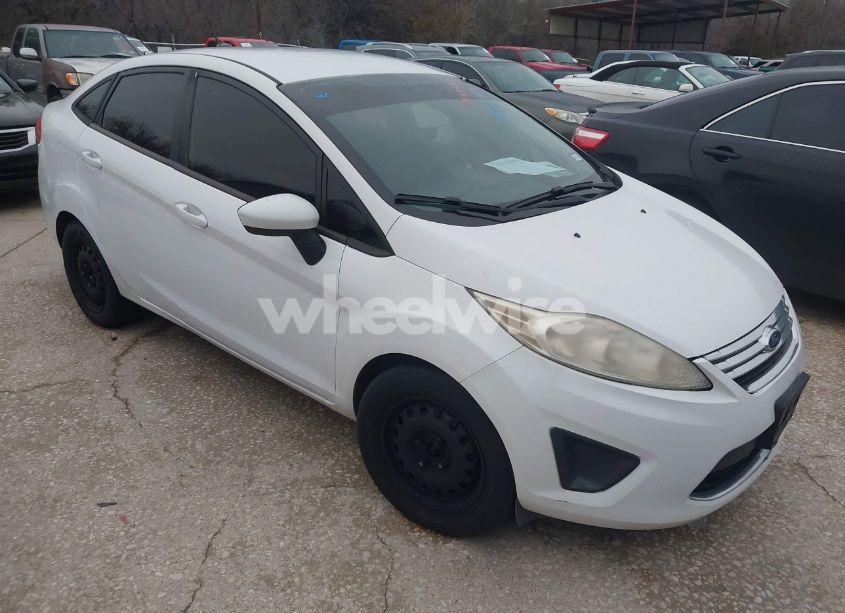 2011 Ford Fiesta SE (VIN 3FADP4BJ8BM226206) main photo
