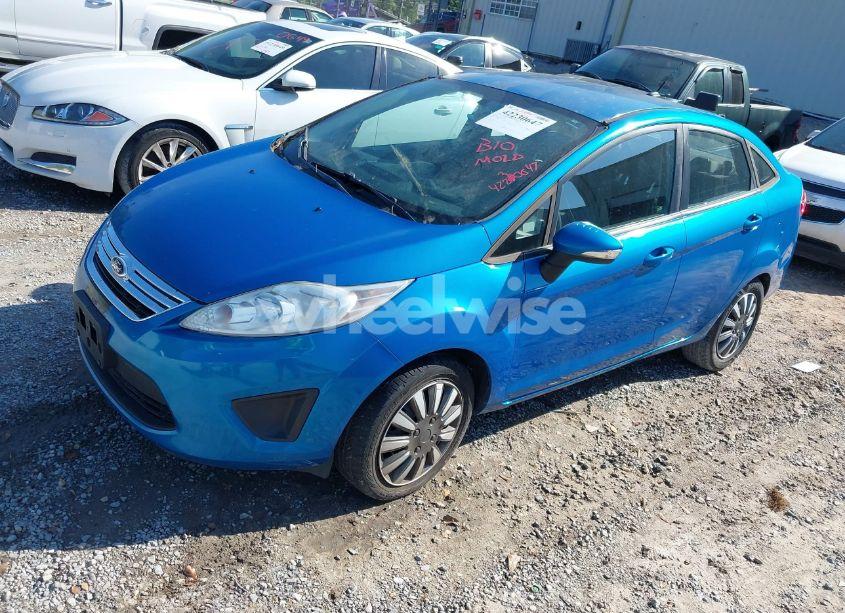 Photo 2 of 2013 Ford Fiesta SE (VIN 3FADP4BJ8DM176359)