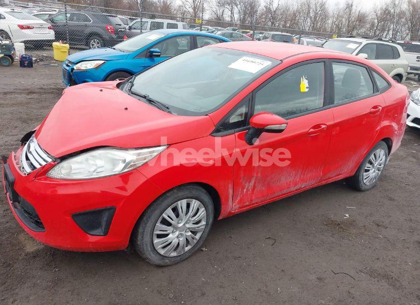 Photo 2 of 2013 Ford Fiesta SE (VIN 3FADP4BJ8DM225639)