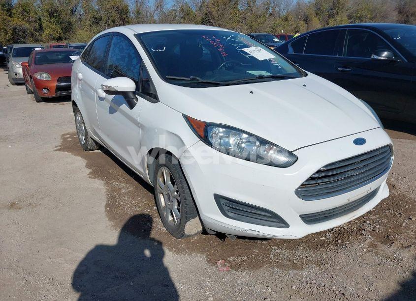 2014 Ford Fiesta SE (VIN 3FADP4BJ8EM216408) main photo