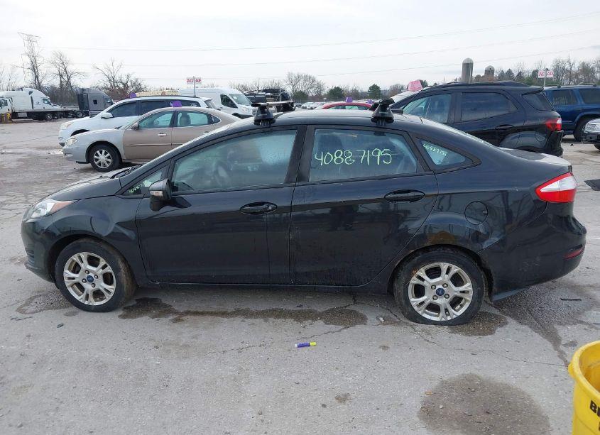 Photo 15 of 2015 Ford Fiesta SE (VIN 3FADP4BJ8FM120845)