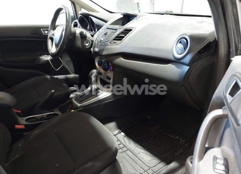 Photo 5 of 2015 Ford Fiesta SE (VIN 3FADP4BJ8FM129934)