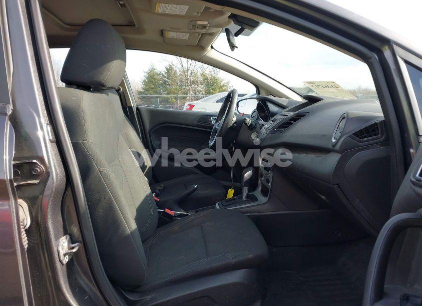 Photo 5 of 2015 Ford Fiesta SE (VIN 3FADP4BJ8FM171682)