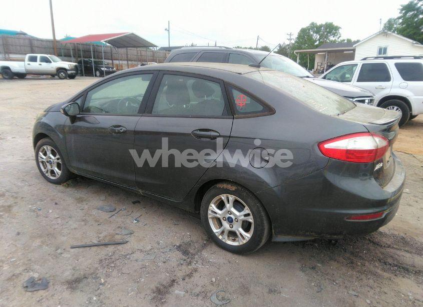 Photo 3 of 2015 Ford Fiesta SE (VIN 3FADP4BJ8FM178485)