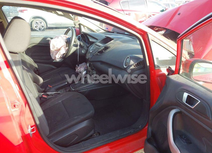 Photo 5 of 2015 Ford Fiesta SE (VIN 3FADP4BJ8FM216958)