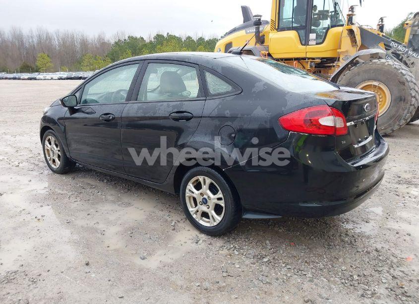 Photo 3 of 2015 Ford Fiesta SE (VIN 3FADP4BJ8FM220394)