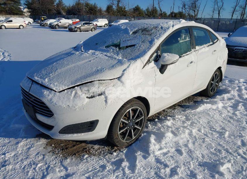 Photo 2 of 2018 Ford Fiesta SE (VIN 3FADP4BJ8JM131515)