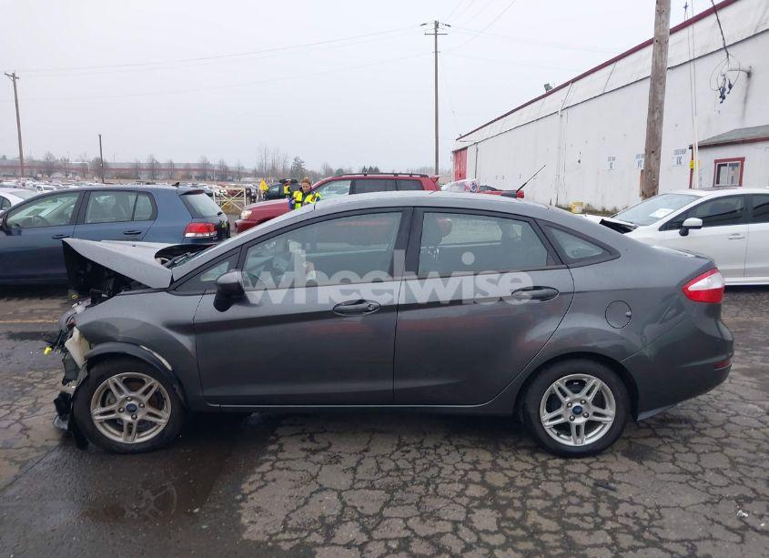 Photo 15 of 2019 Ford Fiesta SE (VIN 3FADP4BJ8KM132696)