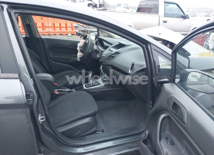 Photo 5 of 2019 Ford Fiesta SE (VIN 3FADP4BJ8KM132696)