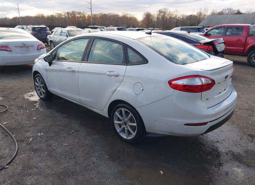 Photo 3 of 2019 Ford Fiesta SE (VIN 3FADP4BJ8KM148462)