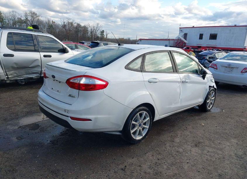 Photo 4 of 2019 Ford Fiesta SE (VIN 3FADP4BJ8KM148462)