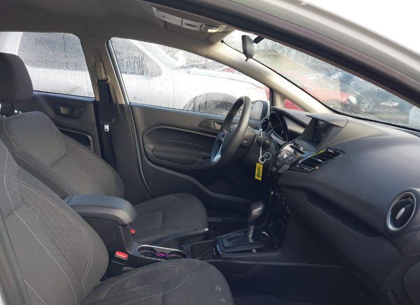 Photo 5 of 2019 Ford Fiesta SE (VIN 3FADP4BJ8KM148462)