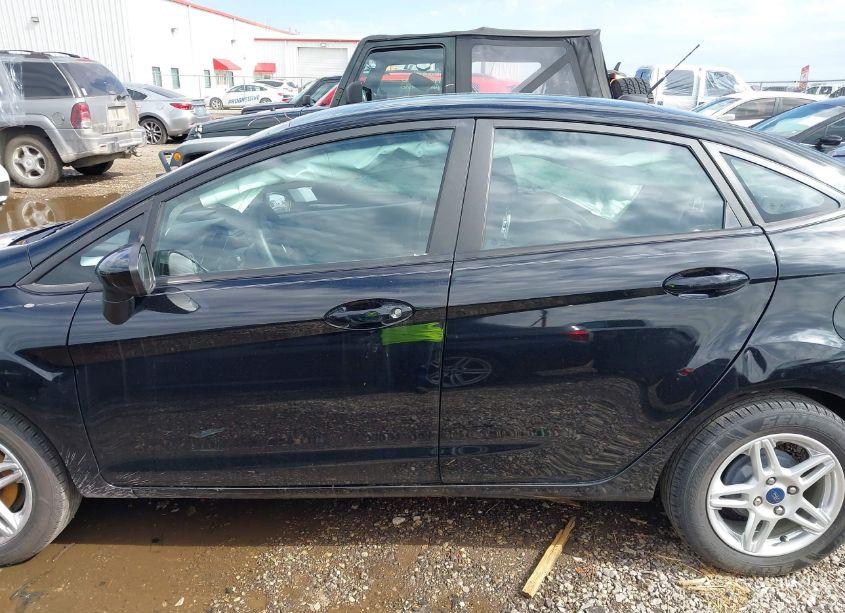 Photo 15 of 2019 Ford Fiesta SE (VIN 3FADP4BJ8KM165729)