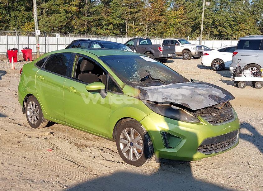 2011 Ford Fiesta SE (VIN 3FADP4BJ9BM141925) main photo