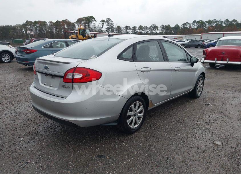 Photo 4 of 2011 Ford Fiesta SE (VIN 3FADP4BJ9BM150883)