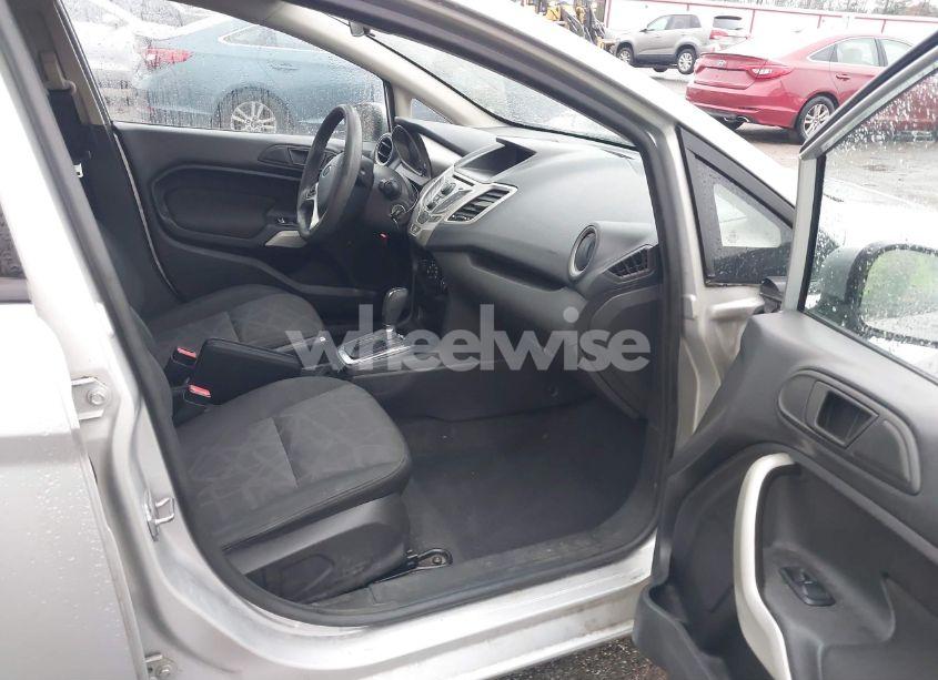 Photo 5 of 2011 Ford Fiesta SE (VIN 3FADP4BJ9BM150883)