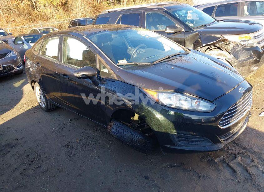 2014 Ford Fiesta SE (VIN 3FADP4BJ9EM226509) main photo