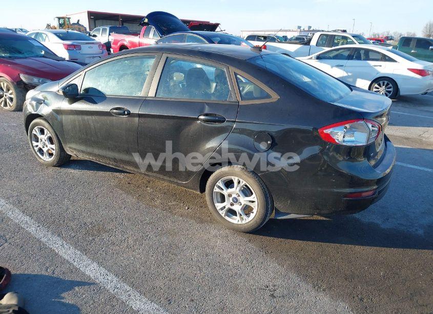 Photo 3 of 2015 Ford Fiesta SE (VIN 3FADP4BJ9FM135483)