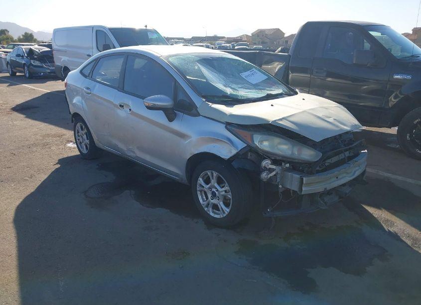 2016 Ford Fiesta SE (VIN 3FADP4BJ9GM147232) main photo