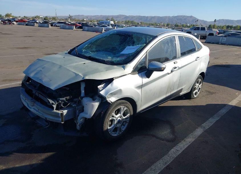 Photo 2 of 2016 Ford Fiesta SE (VIN 3FADP4BJ9GM147232)