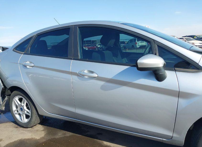 Photo 13 of 2018 Ford Fiesta SE (VIN 3FADP4BJ9JM126520)