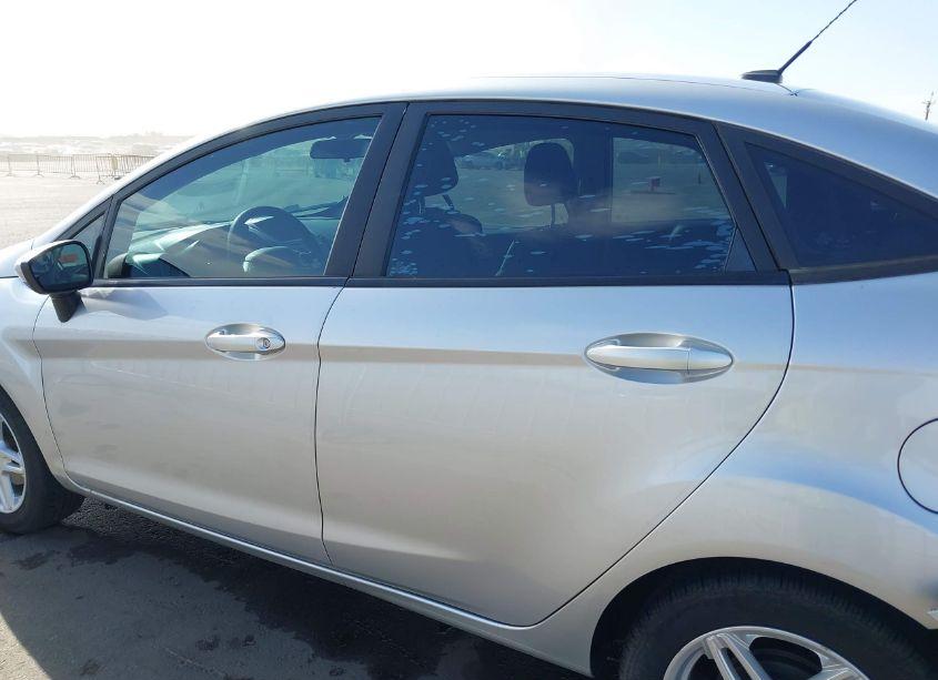 Photo 14 of 2018 Ford Fiesta SE (VIN 3FADP4BJ9JM126520)