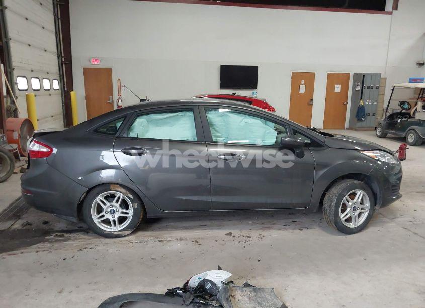 Photo 13 of 2019 Ford Fiesta SE (VIN 3FADP4BJ9KM104373)